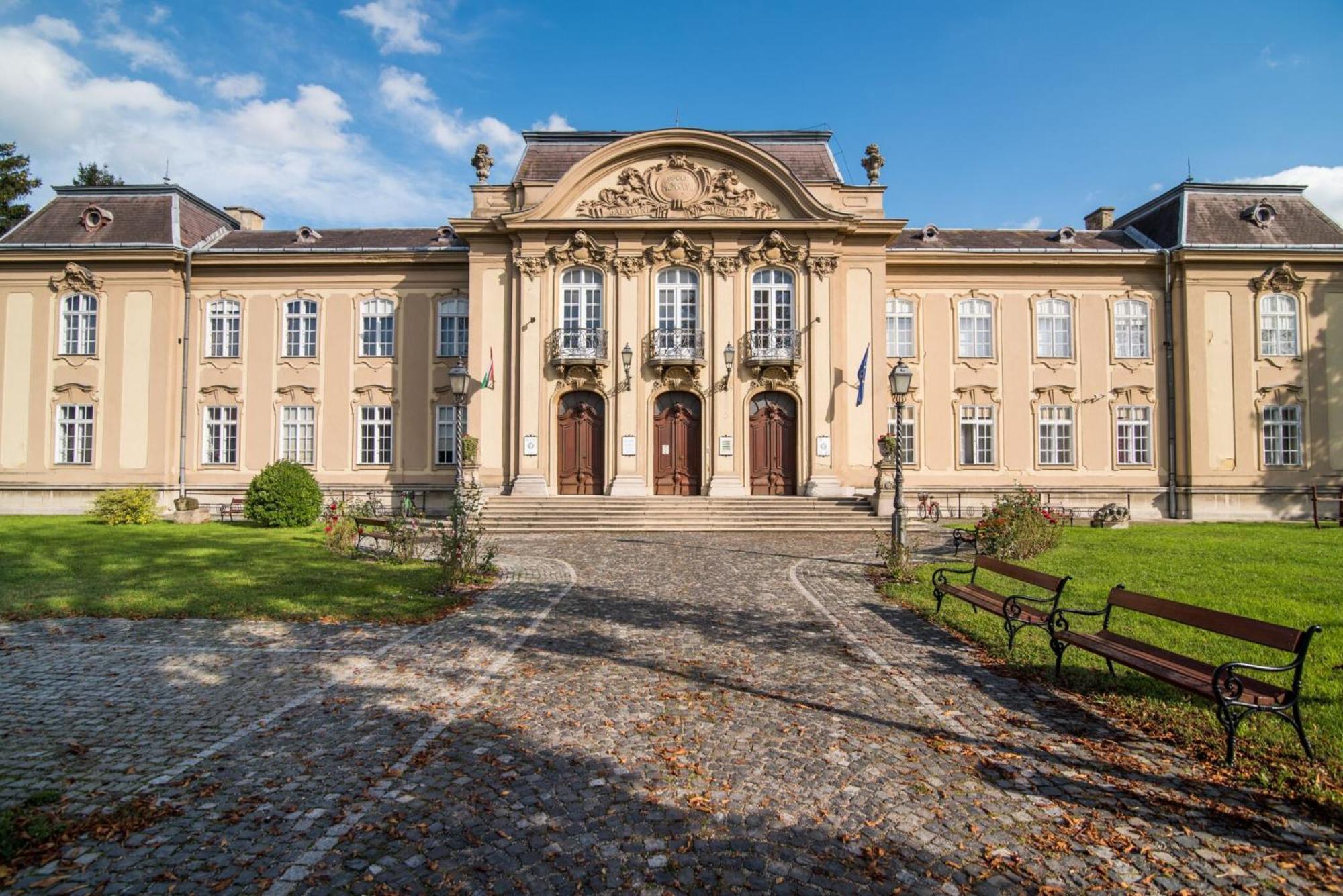 Pegazus Apartman Keszthely Eksteriør billede